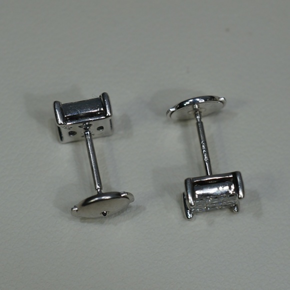 18KW Gold Invisible set Princess Diamond Earrings - Picture 3 of 7